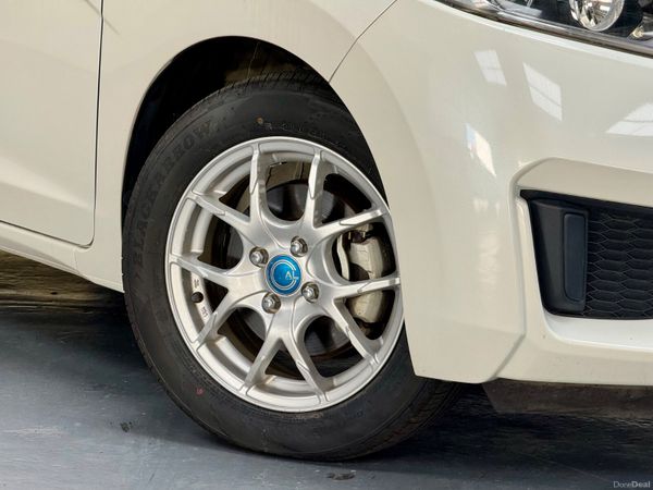 2017 Honda Fit / Jazz 1.5 Hybrid Automatic 399748205