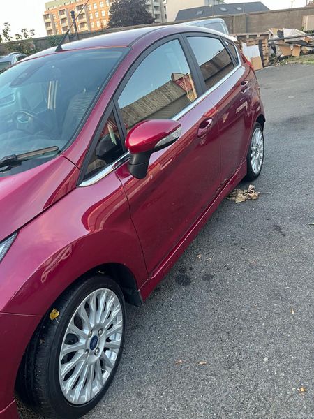 2014 Ford Fiesta, 2 of 11