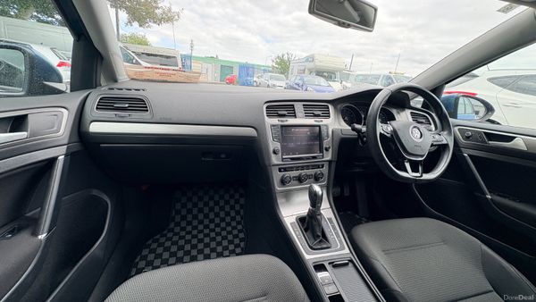 Volkswagen Golf 1.2TSI Auto 2015 399768361