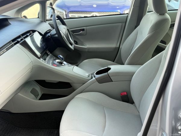 2013 Toyota Prius Hybrid Automatic 399772375