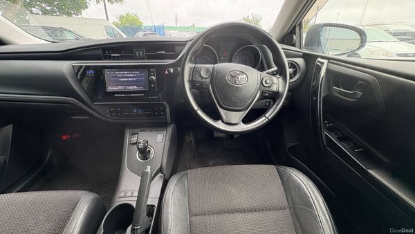 Toyota Auris 1.8 Hybrid 2016 399776035