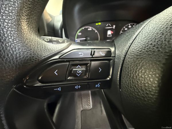 2022 Toyota Yaris 1.5 Hybrid Automatic Top Specs 399704411