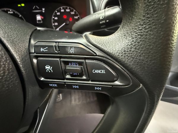 2022 Toyota Yaris 1.5 Hybrid Automatic Top Specs 399704415