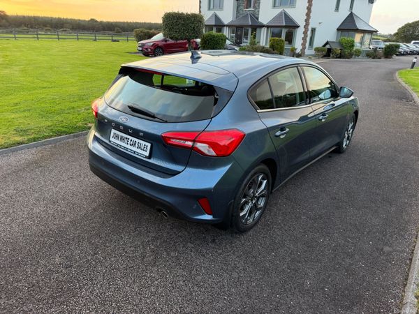 Ford Focus TITANIUM X 399718091