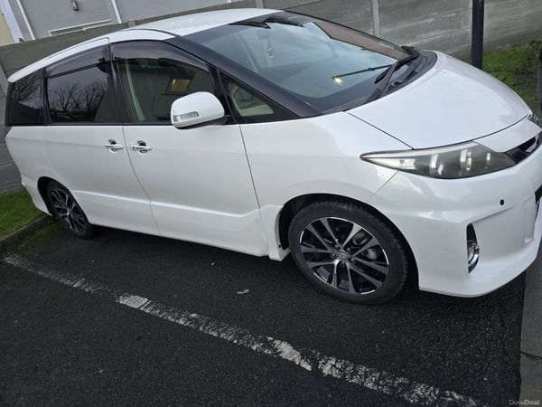 Toyota Estima 2012 399847749