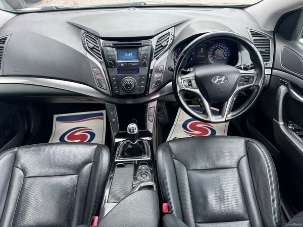 Hyundai i40 2016 399853593