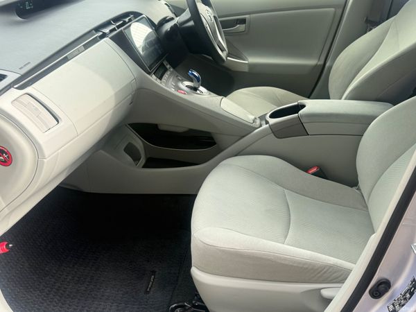 2015 Toyota Prius Hybrid Automatic 399895357