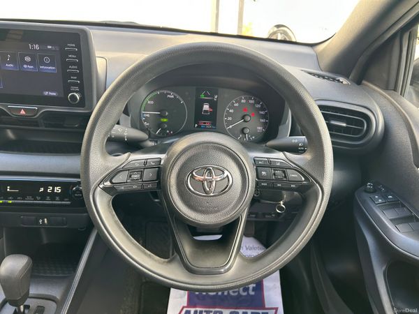 Toyota Yaris 1.5 Hybrid Auto 399834017