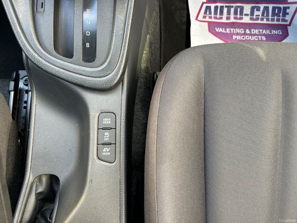 Toyota Yaris 1.5 Hybrid Auto 399834021