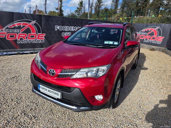 2015 Toyota RAV4 Luna, 2 of 14