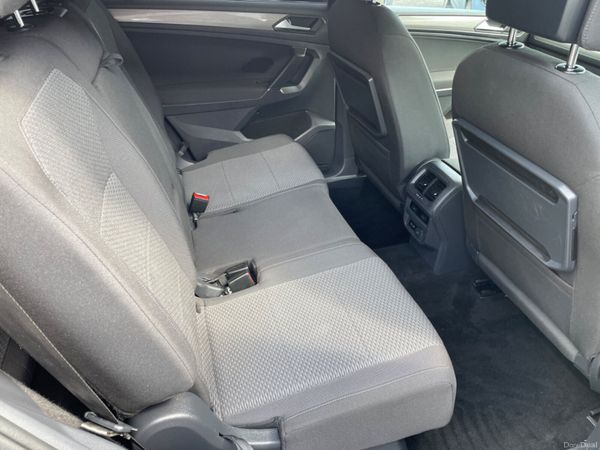 Volkswagen Tiguan Allspace 305342566
