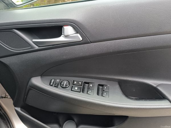 Hyundai Tucson 1.7 D Comfort Plus 306048137