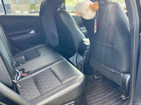 181 TOYOTA HARRIER HYBRID BODY KIT 313210963