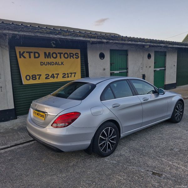 Low Mileage Mercedes-Benz C-220d 315059409