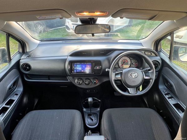 2017 Toyota Vitz 316953061