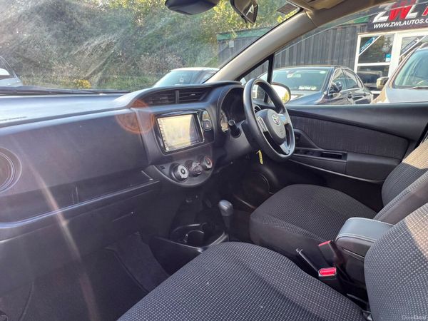 2017 Toyota Vitz 316953067