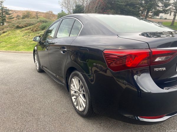 Toyota Avensis 2.0D4D Busniess Edition 324043989