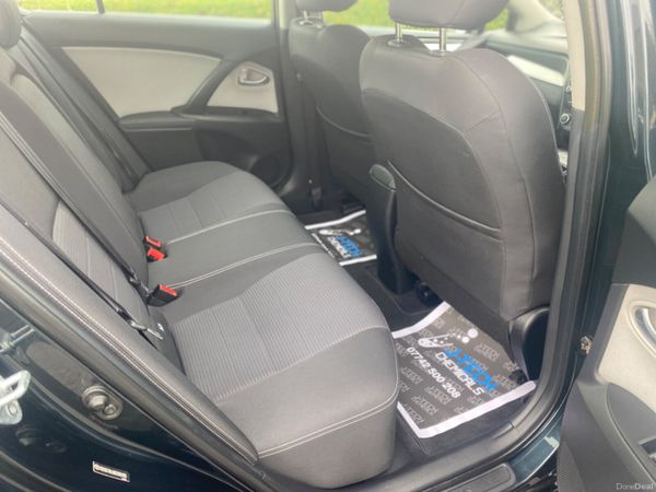 Toyota Avensis 2.0D4D Busniess Edition 324044009