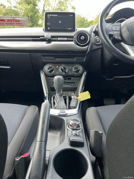 16 Mazda Demio Autos 1.3 324170607