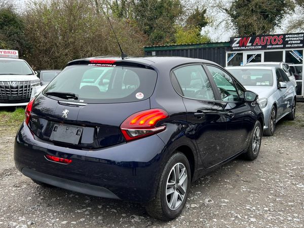 18 Peugeot 208 1.2 Auto 324882181