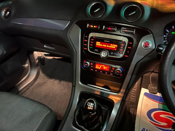 Ford Mondeo 2011 2.0TDCi 140PS Titanium 328881431