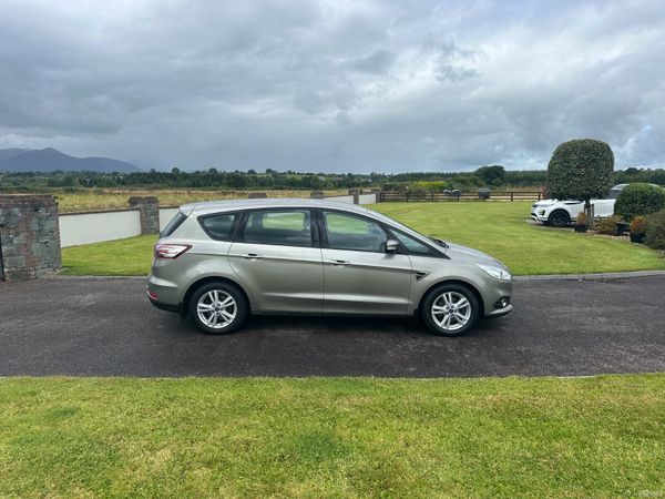 Ford S-Max 7 seater 2.0 TDCI 330105325