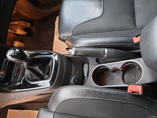 161 Ford Fiesta 1.0l New Nct11/26 332940885
