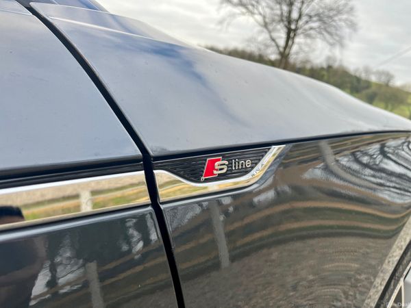 Audi A5 2017 337343605