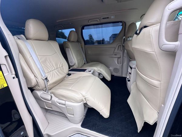 2014 TOYOTA ALPHARD HYBRID 7 seats 400040579