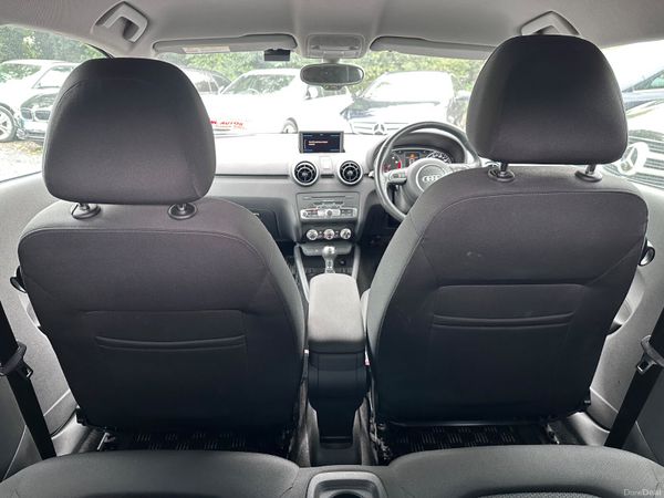 17 Audi A1  1.0 400041485