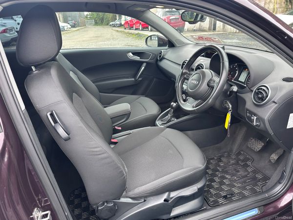 17 Audi A1  1.0 400041487