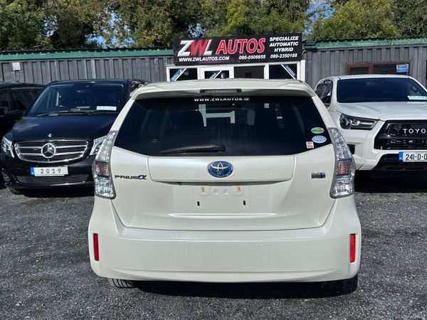 12 Toyota Prius Alpha Hybrid 400042083