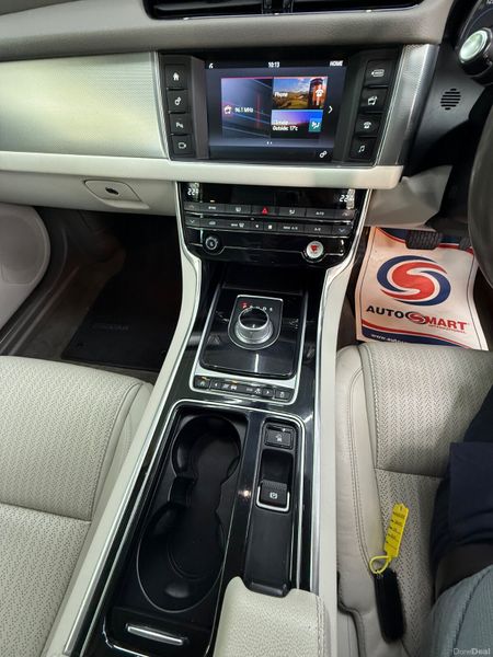 Jaguar XF 2016 - AA Approved 1 Year Warranty 400052907
