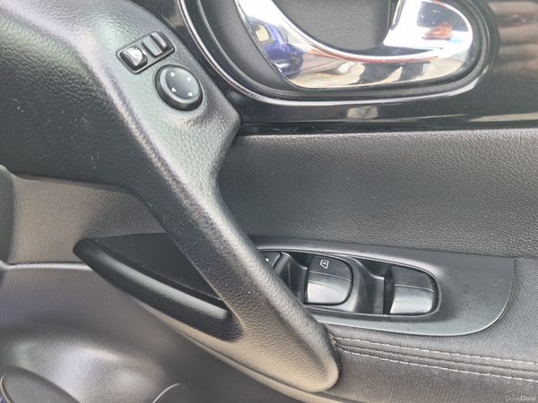 2014 Nissan Qashqai (1.2 Petrol & New nct) 400057491
