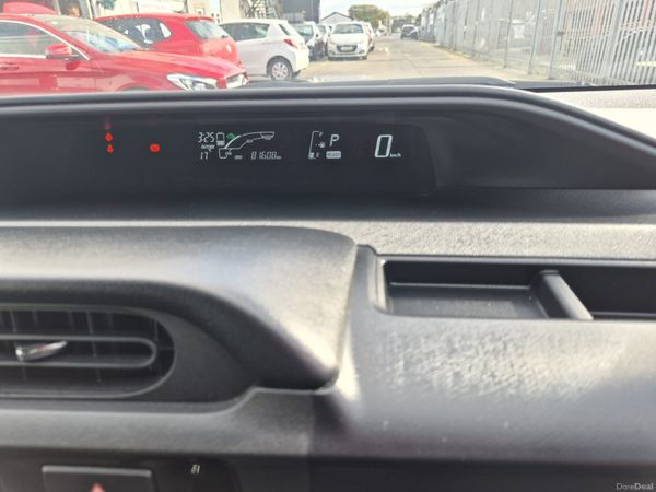 2016 Toyota Aqua 400070123