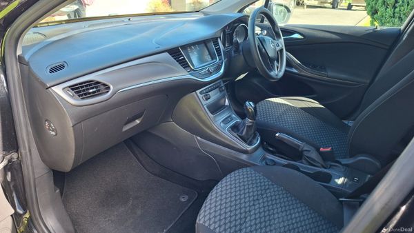 Opel Astra 2016. Petrol 400070605