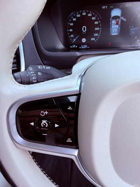 2017 VOLVO XC90 D4 INSCRIPTION 7 SEATS AUTOMATIC 400029579