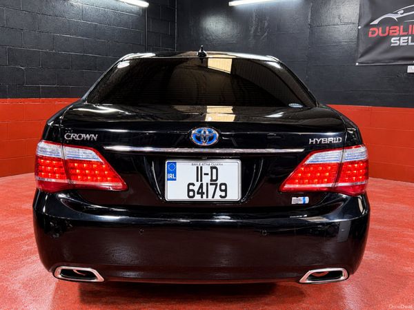 2011 Toyota Crown 3.5 V6 Hybrid | 99,500 KM | 400165271