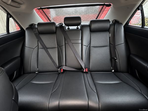 2011 Toyota Crown 3.5 V6 Hybrid | 99,500 KM | 400165315