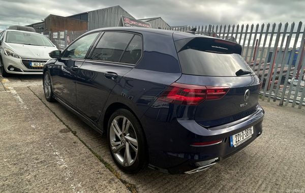 2022 Volkswagen Golf R-Line FINANCE ARRANGED 400167641