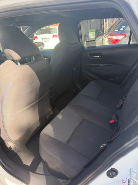 Toyota Corolla Hybrid automatic 400172919