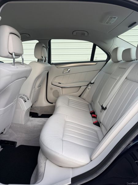Mercedes-Benz E220d *LowKMS *Mint 400180497