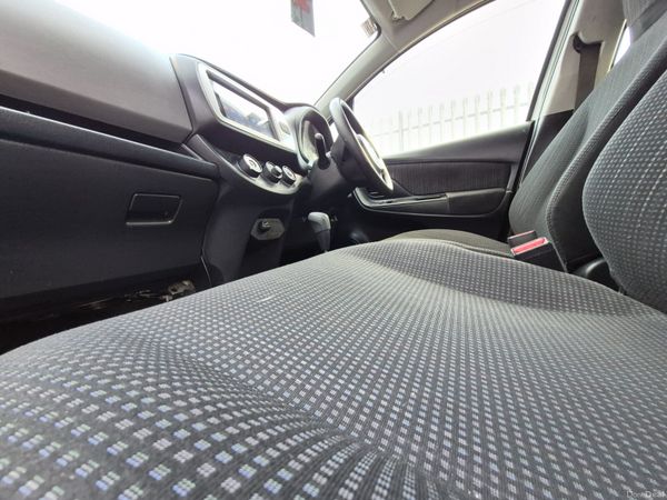 2016 Toyota Vitz 400114845