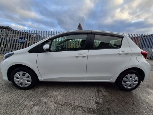 2016 Toyota Vitz 400114833