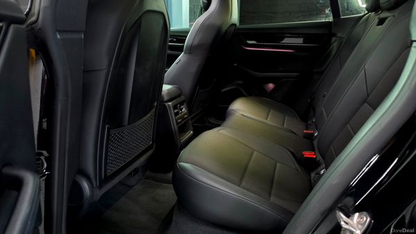 🔥2024 Porsche Macan 4 Electric 400128445