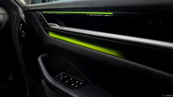 🔥2024 Porsche Macan 4 Electric 400128455