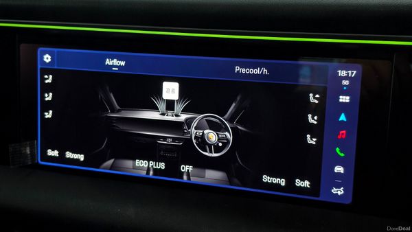 🔥2024 Porsche Macan 4 Electric 400128527