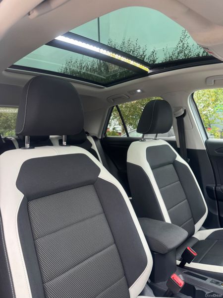 Volkswagen T-Roc 2019 petrol 1.5 TSI sport 400241199