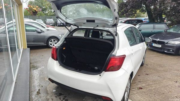 Toyota Yaris 1.0 VVT-i 5Dr Luna 400262617