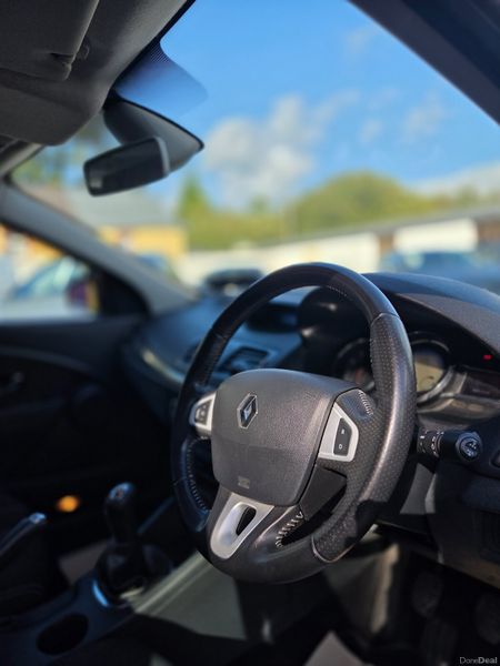 Stunning Renault Fluence New NCT 400270075